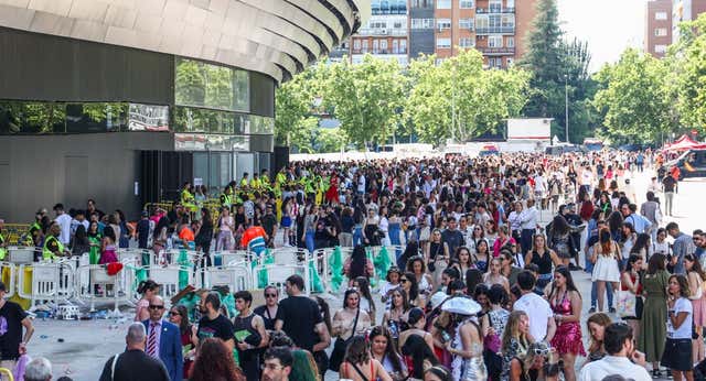 Almeida anuncia nuevas medidas contra el ruido del Bernabéu: límite de conciertos, escudo acústico…