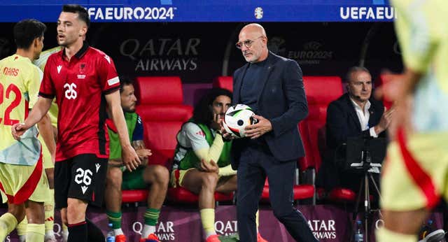 Las noches de insomnio de De la Fuente se complican por el formato de la Eurocopa: «Si ya dormimos dos o tres horas…»