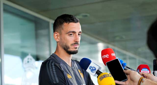 Todo lo que se encontrará Joselu en Catar: «A poco que observes a tu alrededor, si eres un poquito listo, no tienes ningún problema»