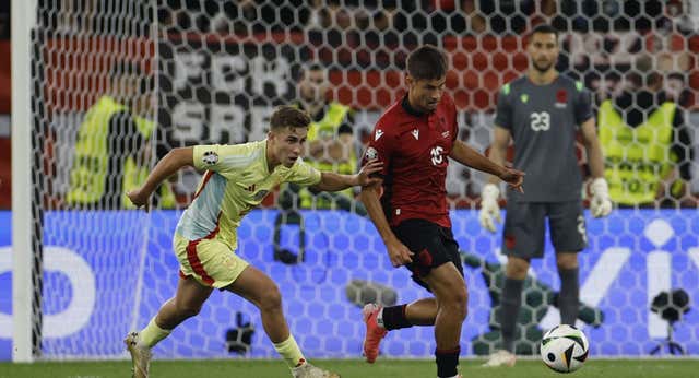 Fermín coge la bandera de la revolución del Barça en la Eurocopa