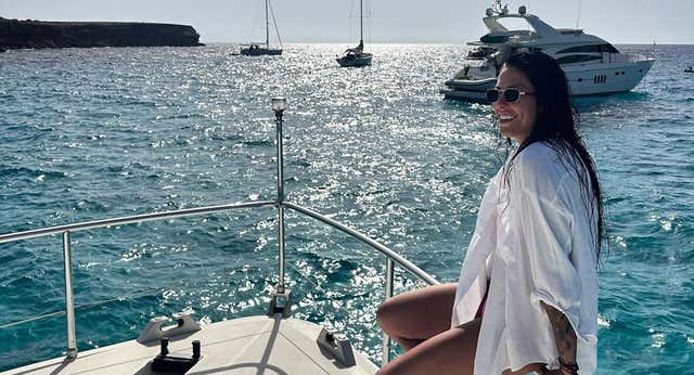 Jenni Hermoso planta cara a los ‘cavernícolas’ que critican su foto con Misa: “Después preguntamos si es necesario dar la cara’