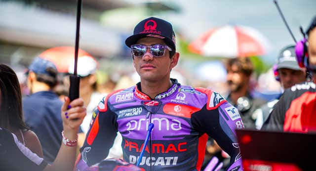 Jorge Martín habla tras el lío que dio un vuelco a su futuro: «Marc es un gran piloto y seguramente venderá más motos que yo»