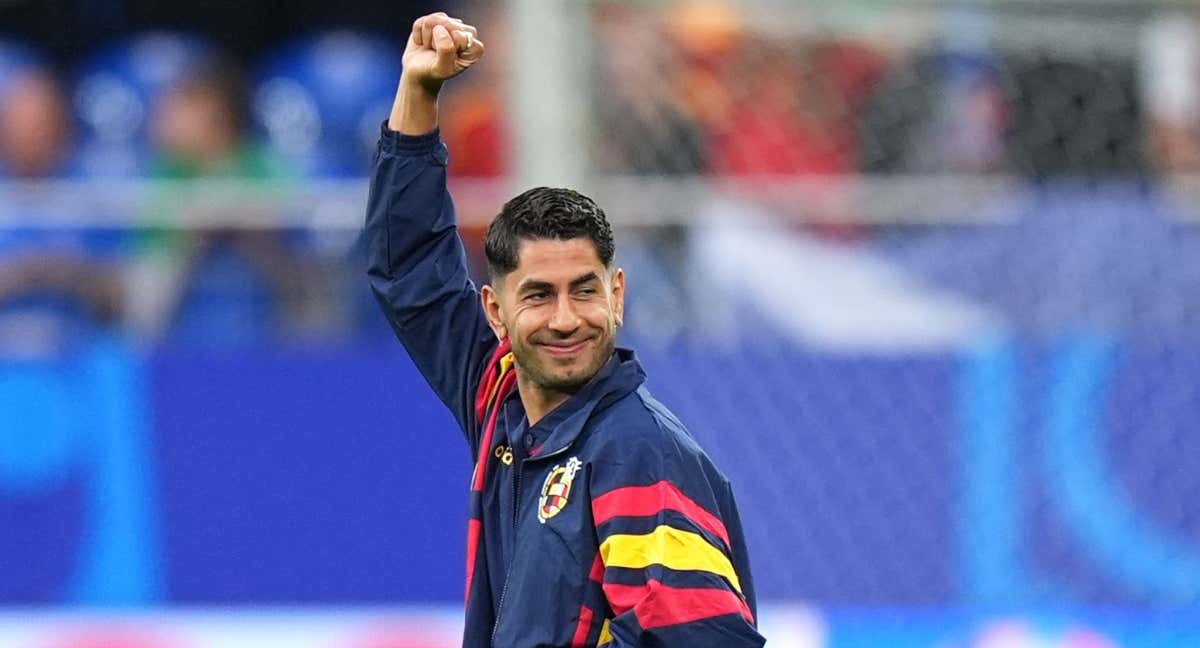 Ayoze Pérez, antes de empezar el partido ante Italia en el que destacó saliendo como revulsivo.