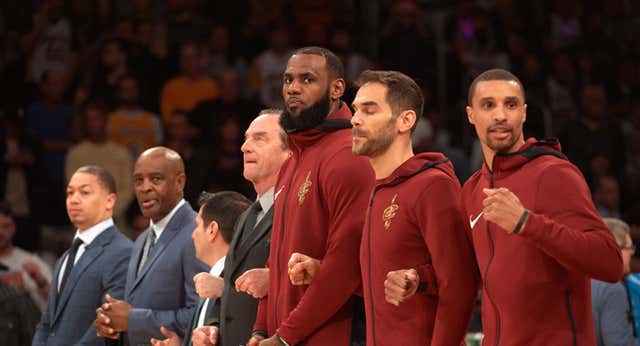 José Manuel Calderón enseña la vida de LeBron James tras las cámaras: “Sabe cosas de España, me pregunta por vinos”