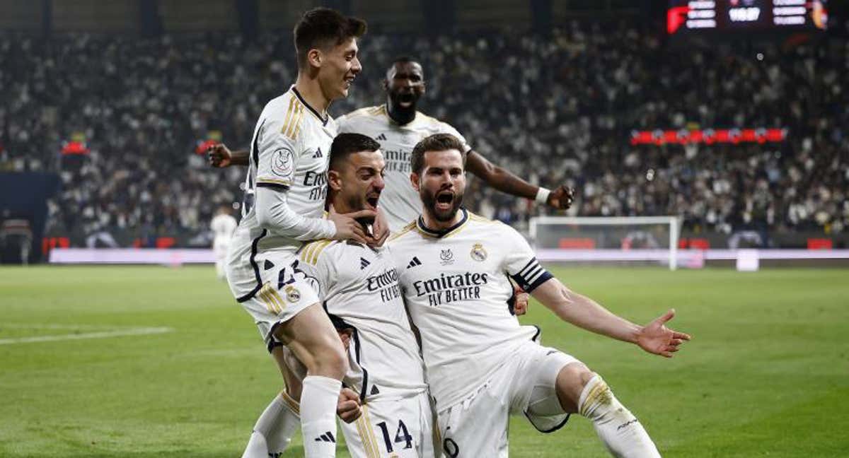 Joselu y Nacho celebran un gol con Rüdiger y Arda Güler.
