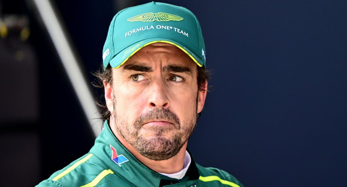 Fernando Alonso, en el paddock de Spielberg.
