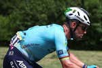 Cavendish sufre entre vómitos y agoniza bajo el calor de la primera etapa... pero no abandona