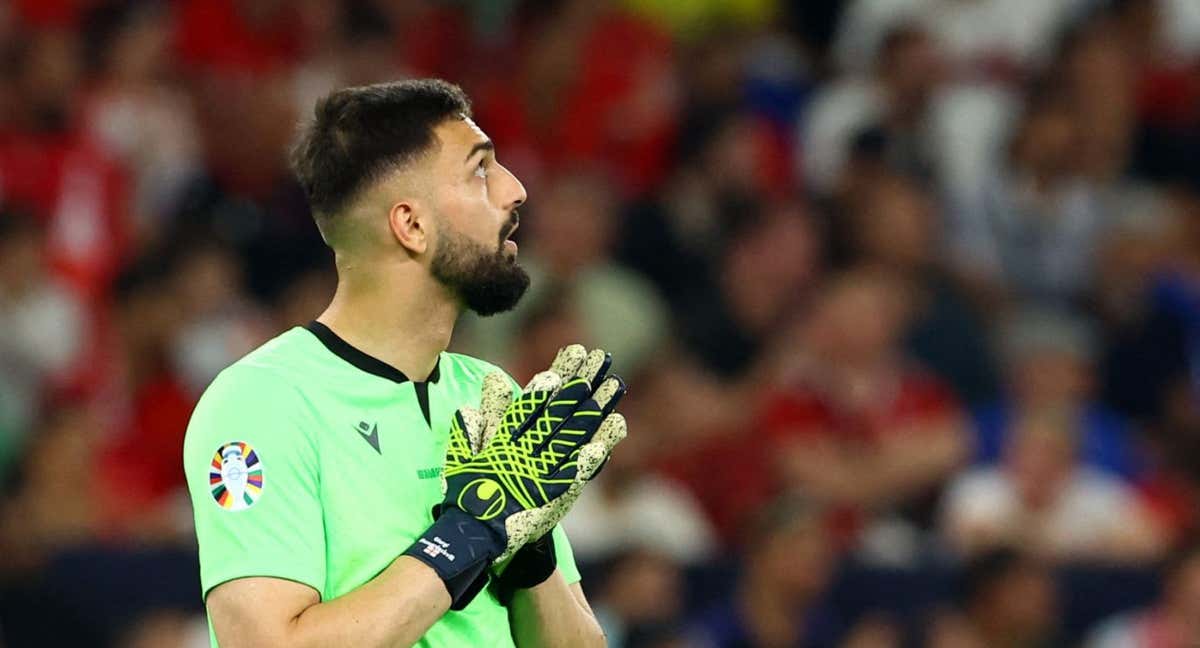 Mamardashvili, en el partido de Georgia contra Portugal de la EURO 2024.