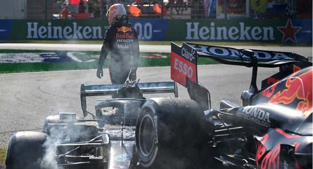 Max Verstappen desentierra las rivalidades en la F1 y Mclaren remueve el pasado para atacarle: “Se tenía que haber sido más duro con él…”