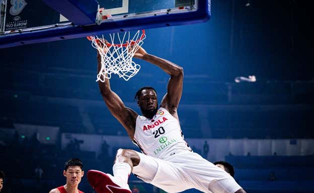 Bruno Fernando. FIBA