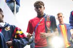 La camiseta de España que va «como un tiro» no es de Lamine ni de Nico... ¡sino de Luis Enrique y Guardiola!