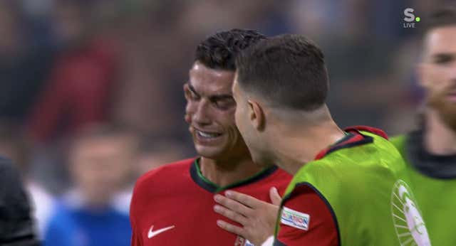 ¡Cristiano falla un penalti y rompe a llorar desconsolado!