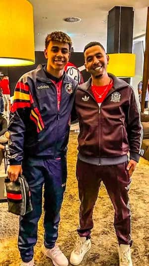 Lamine junto a su padre