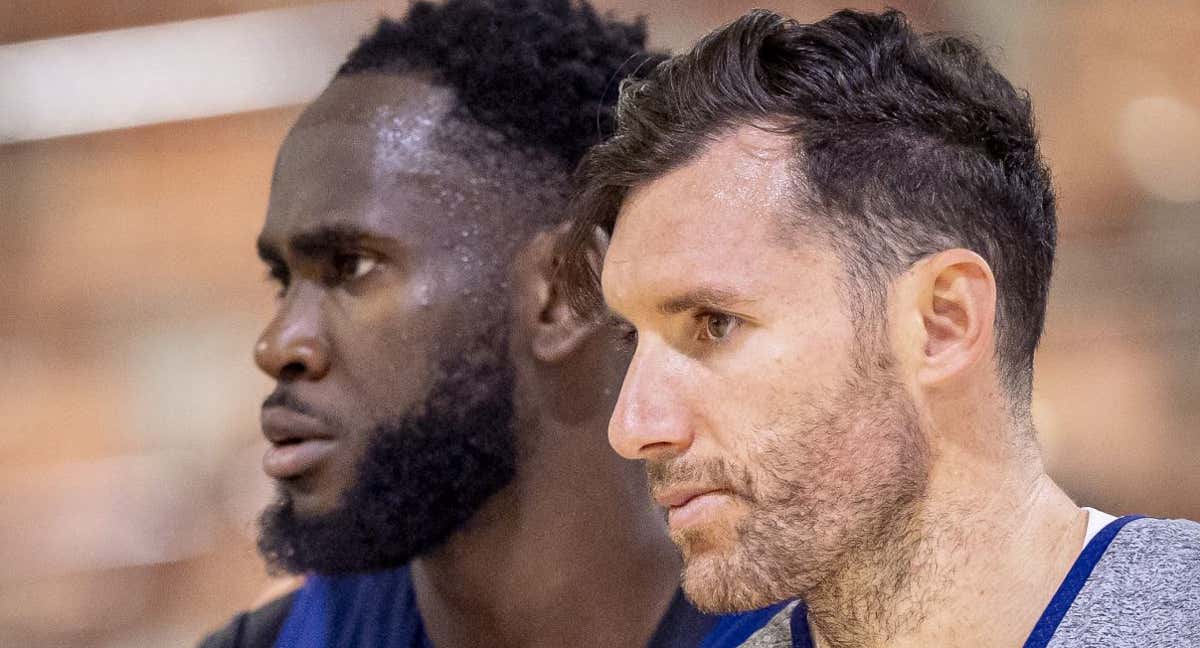 Rudy Fernández y Usman Garuba, concentrados en el último entrenamiento de la Selección./FEB | A. Nevado