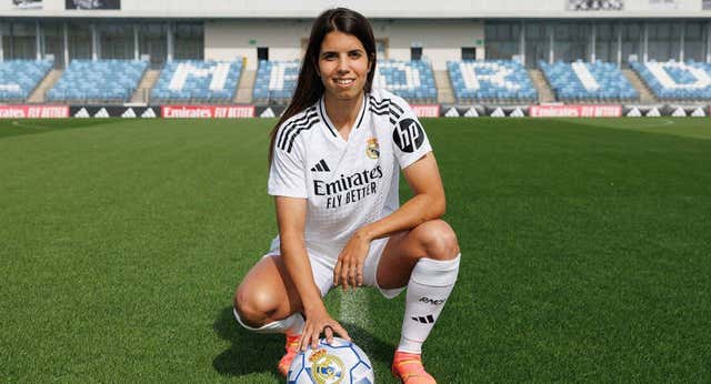 Alba Redondo se cuelga el cartel de nueva estrella del Real Madrid tras pellizcarse dos veces: «No me creía que llamara a mi puerta»
