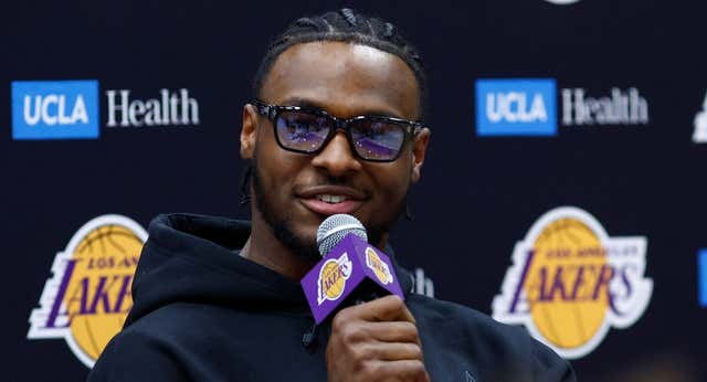 Los Lakers cierran de un plumazo el runrún por el enchufismo del hijo de LeBron: “No le hemos dado nada, se lo ha ganado”
