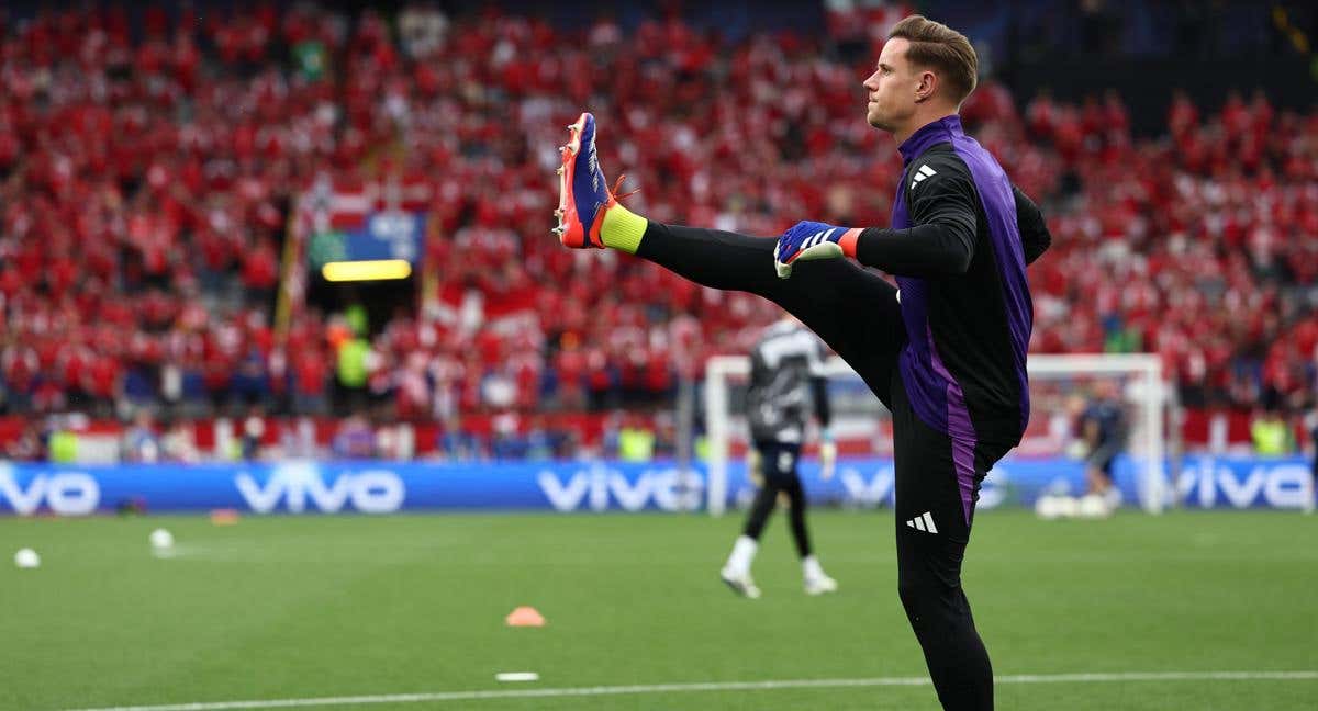 Marc-Andre Ter Stegen durante un calentamiento con Alemania./EFE