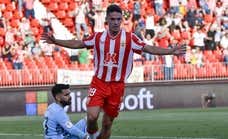 Sergio Arribas se queda en el Almería