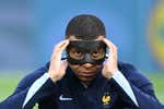 La confesión en Francia que desvela que Mbappé tiene más problemas que la máscara: «Tuvo un final agotador»