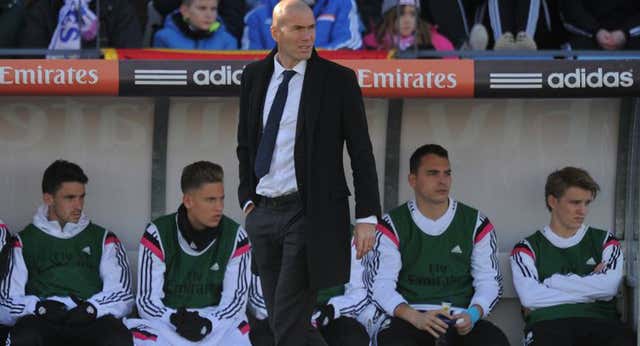 Los métodos y normas del Zidane más estricto en el Real Madrid Castilla: «Nos metía en una ‘jaula’, se pasó de rosca…»