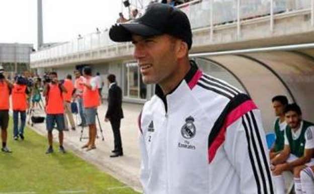 Zinedine Zidane, durante uno de sus primeros partidos en el Castilla. REAL MADRID