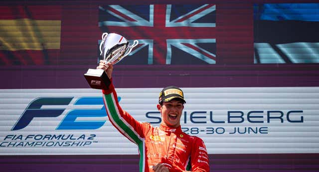 Haas sienta a Ollie Bearman para 2025… a la espera de su compañero