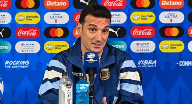 El día que De la Fuente fue profesor del campeón del mundo Scaloni: “Da gusto ver cómo se expresa”