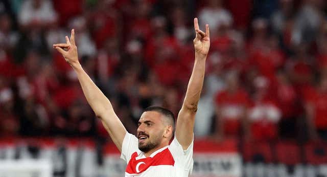 Qué significa el gesto de Demiral y por qué ha sido sancionado