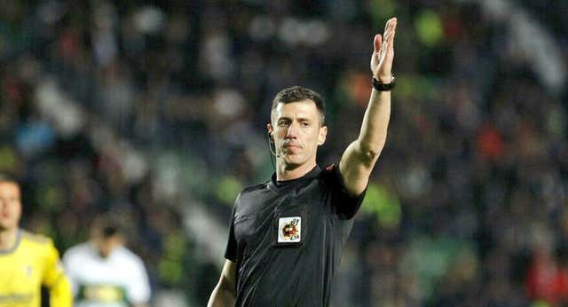Soto Grado: “No saco pecho porque me premien como el mejor árbitro, pero es un orgullo”
