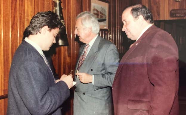 Maroto, entrevistando a la vez a Ramón Mendoza y Jesús Gil.