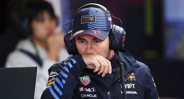 Un Checo Pérez herido se rodea de tiburones y su equipo ya no afirma su continuidad: “Pensamos que la renovación ayudaría…”
