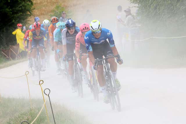 Javier Romo, el antiguo triatleta que brilla en el Tour revelando un nuevo Movistar