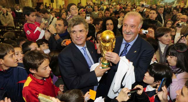 Los equipos entrenados por Vicente del Bosque y los títulos que ha ganado
