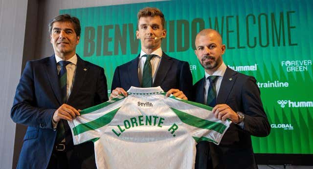 Cuatro fichajes, nueve canteranos… y con Borja Iglesias
