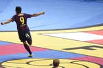 Diez años del fichaje de Luis Suárez: cuando un mordisco le marginó a entrenar en un hotel