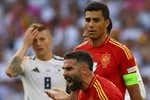 Carvajal le pide a Rodri que fiche por el Real Madrid: «Se lo digo todos los días, pero me da largas...»
