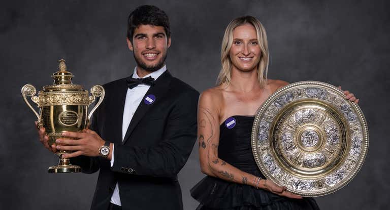 Alcaraz y Vondrousova, vestidos de gala en la cena del campeonato del Wimbledon 2023.