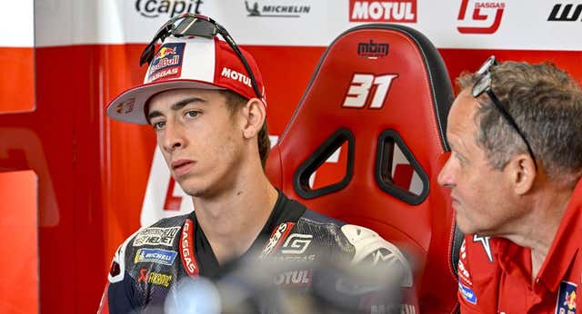 Acosta coge el toro por los cuernos y reclama su rol de líder de KTM