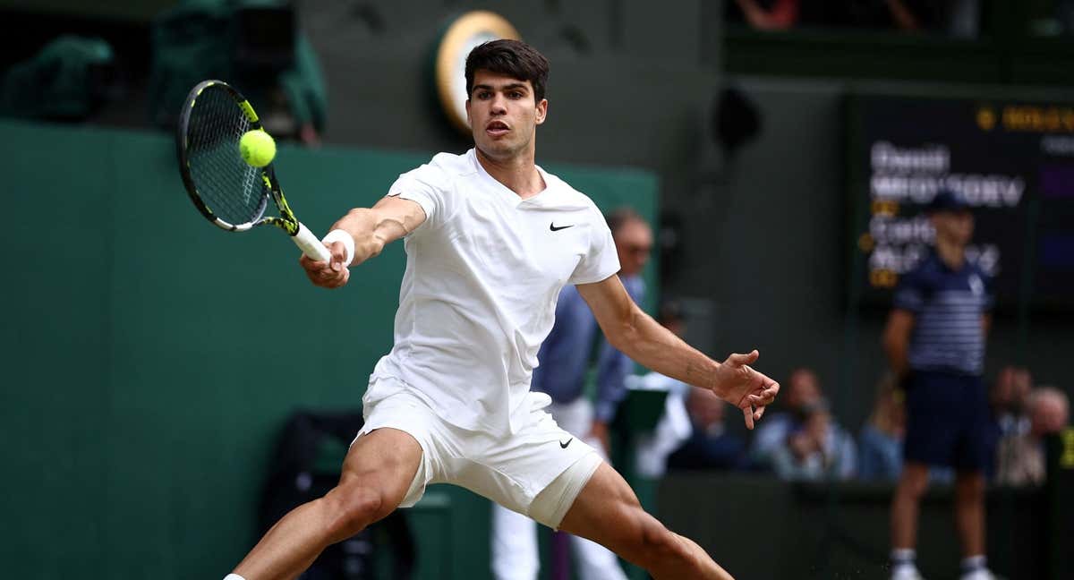 Carlos Alcaraz disputará otro año la final de Wimbledon ante Djokovic.