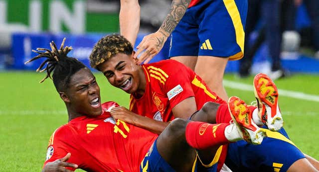 Lamine y Nico Williams responden a «esta España no tiene talento»