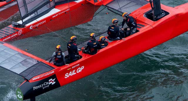 España cierra su domingo mágico ganando la Fórmula 1 del mar por primera vez en su historia… con 2 millones de dólares de botín