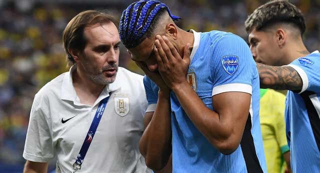 Ronald Araujo pasará por el quirófano… y no volvería a jugar hasta diciembre