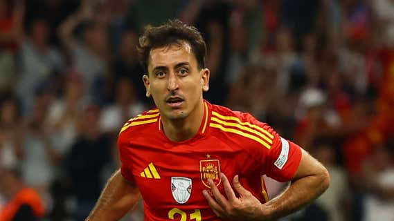 Mikel Oyarzabal, después de marcar el gol que le dio la victoria a España en la final de la Eurocopa. /Reuters
