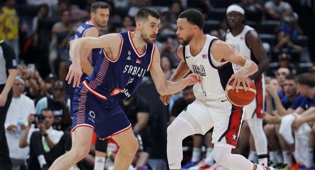 Estados Unidos mete miedo antes de los Juegos: aplasta a Serbia con una exhibición de Curry