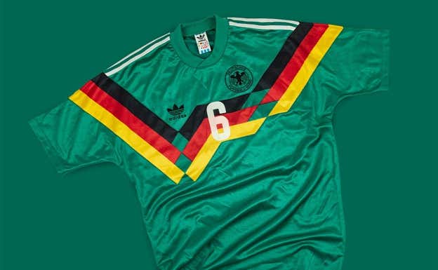 Camiseta de Alemania.  Classic Football Shirts