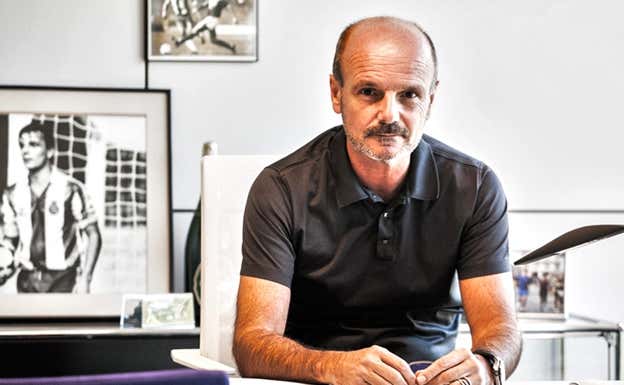 Iñaki Ibáñez, representante de Martín Zubimendi.  IDUB