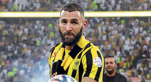 El Elche retrata a Benzema y pone en duda el valor de los millones de Arabia Saudí contra equipos europeos