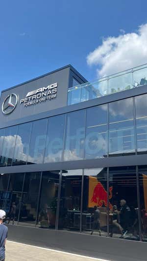 Motorhome de Mercedes. RELEVO