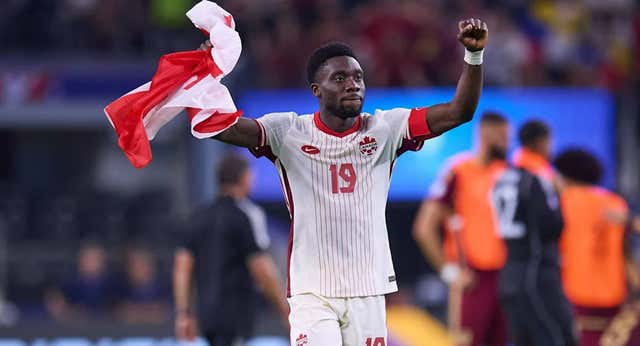 El Bayern no va de farol con Alphonso Davies y se arriesga a un nuevo ‘caso Alaba’
