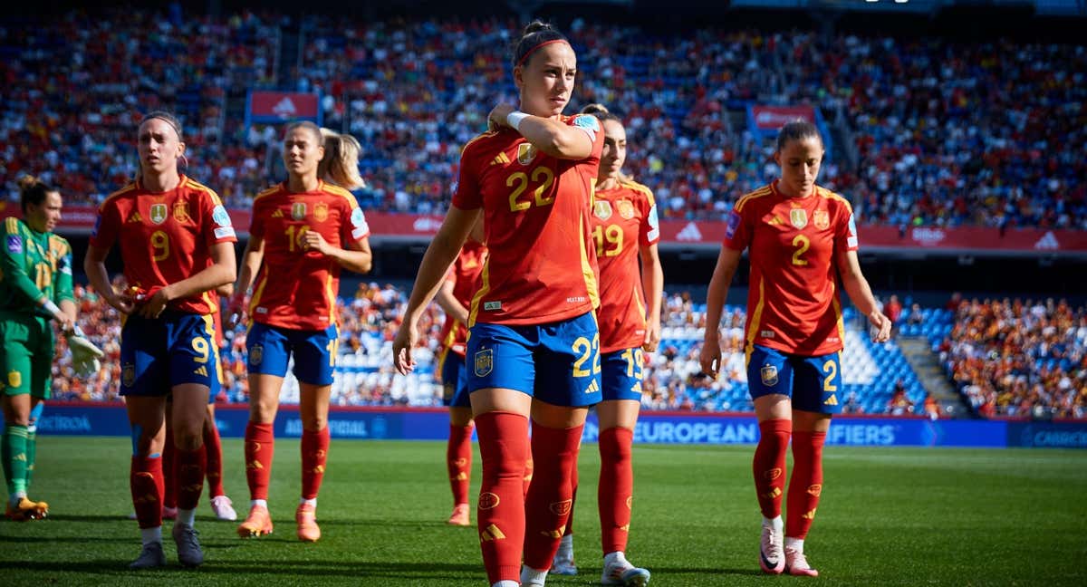 Athenea preparándose para el partido. /RFEF